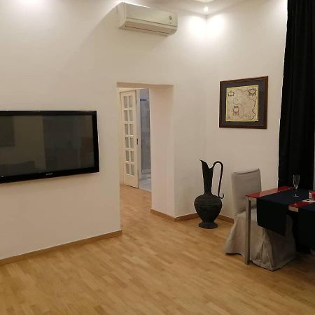 La Dimora Dei Borbone Apartment Наполи Екстериор снимка