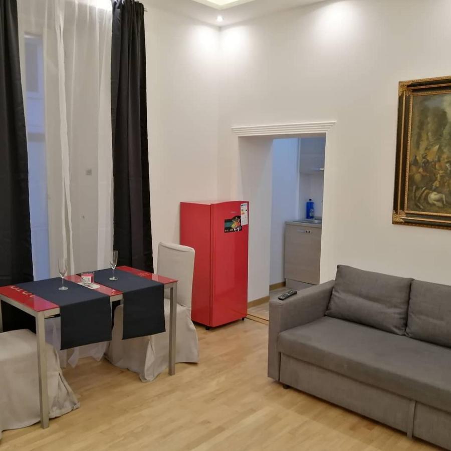 La Dimora Dei Borbone Apartment Наполи Екстериор снимка
