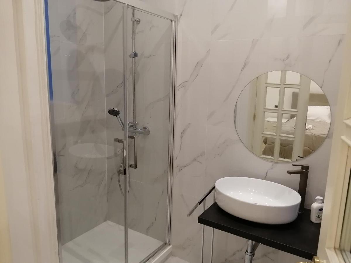 La Dimora Dei Borbone Apartment Наполи Екстериор снимка
