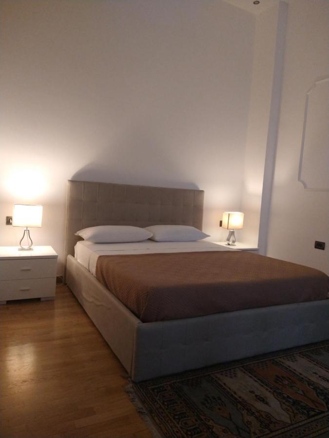 La Dimora Dei Borbone Apartment Наполи Екстериор снимка