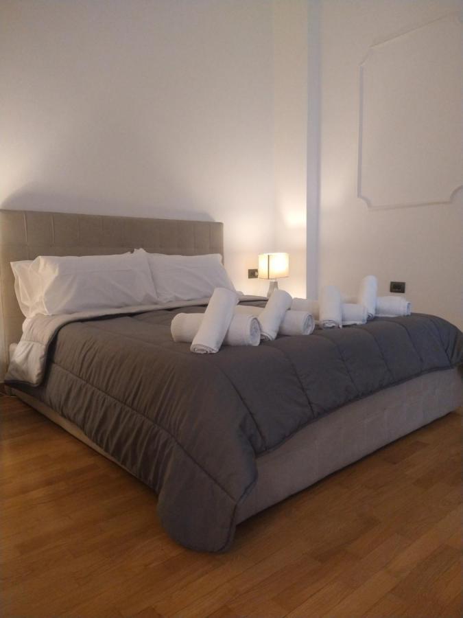La Dimora Dei Borbone Apartment Наполи Екстериор снимка